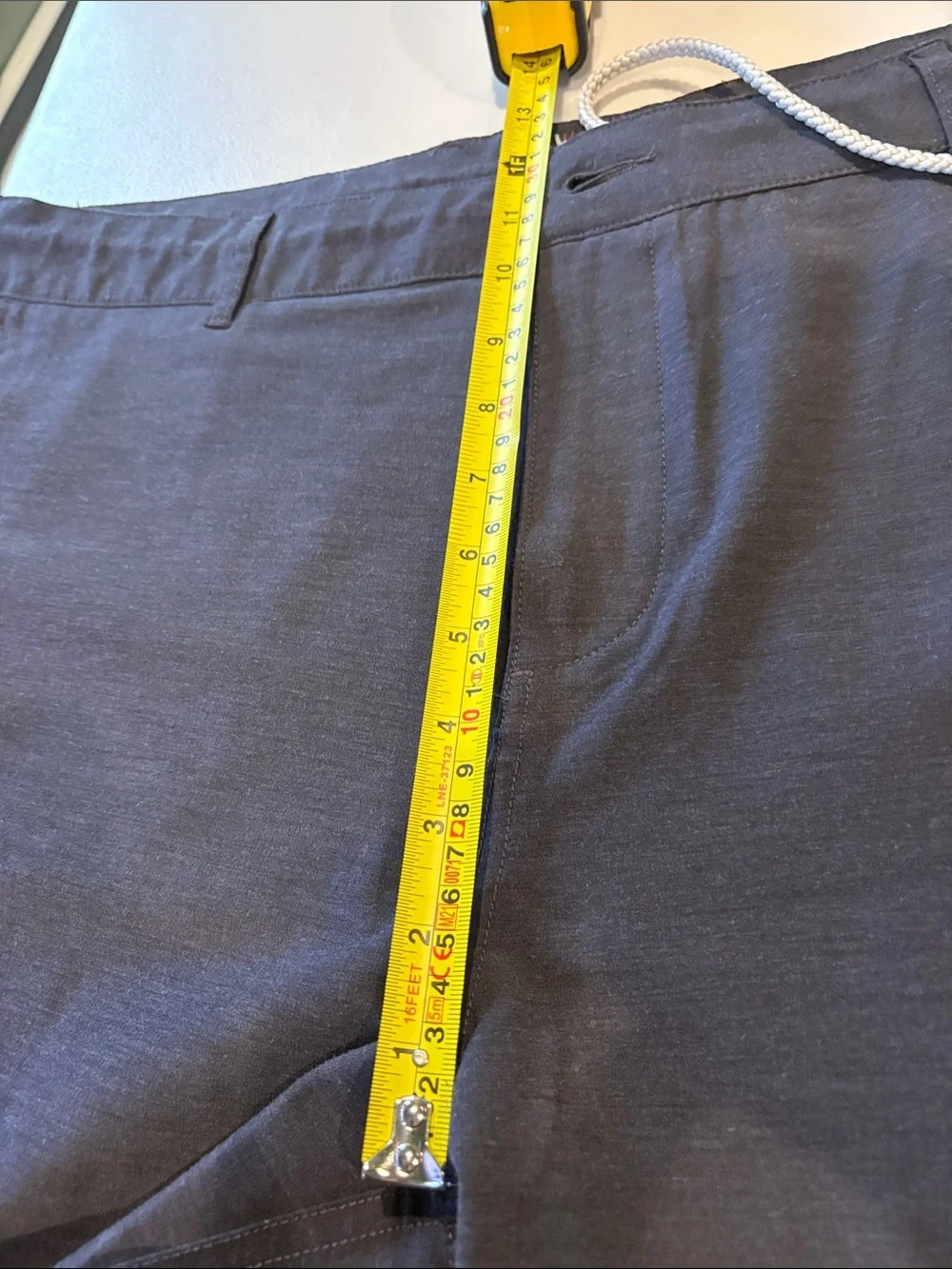 Faherty - All Day Belt Loop Shorts. 9 inch inseam. Dark Gray. Size 38. MSC0012
